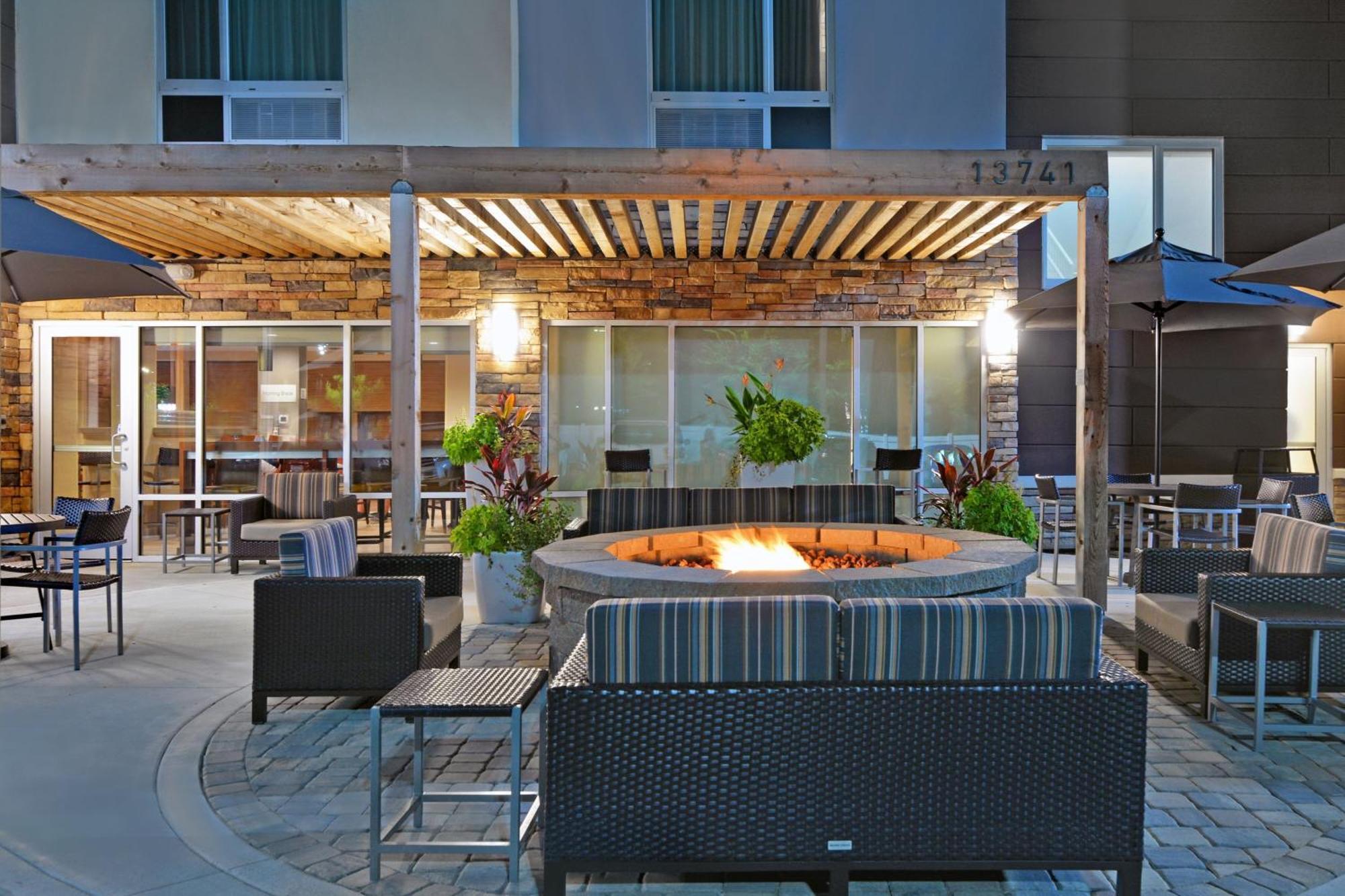 Towneplace Suites By Marriott Jacksonville East Eksteriør billede